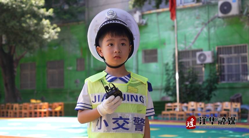 李.jpg
