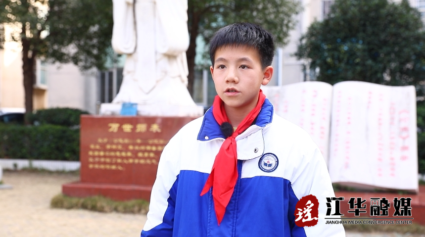 李.png