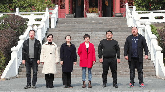 东北老铁在江华[00-03-59--00-04-04].gif